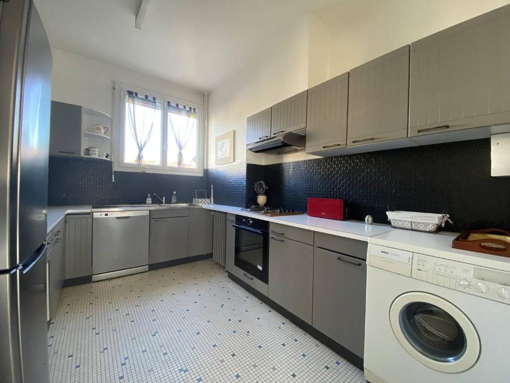 Charmant appartement lumineux et spacieux au centre de Royan - FR-1-738-44 - 4