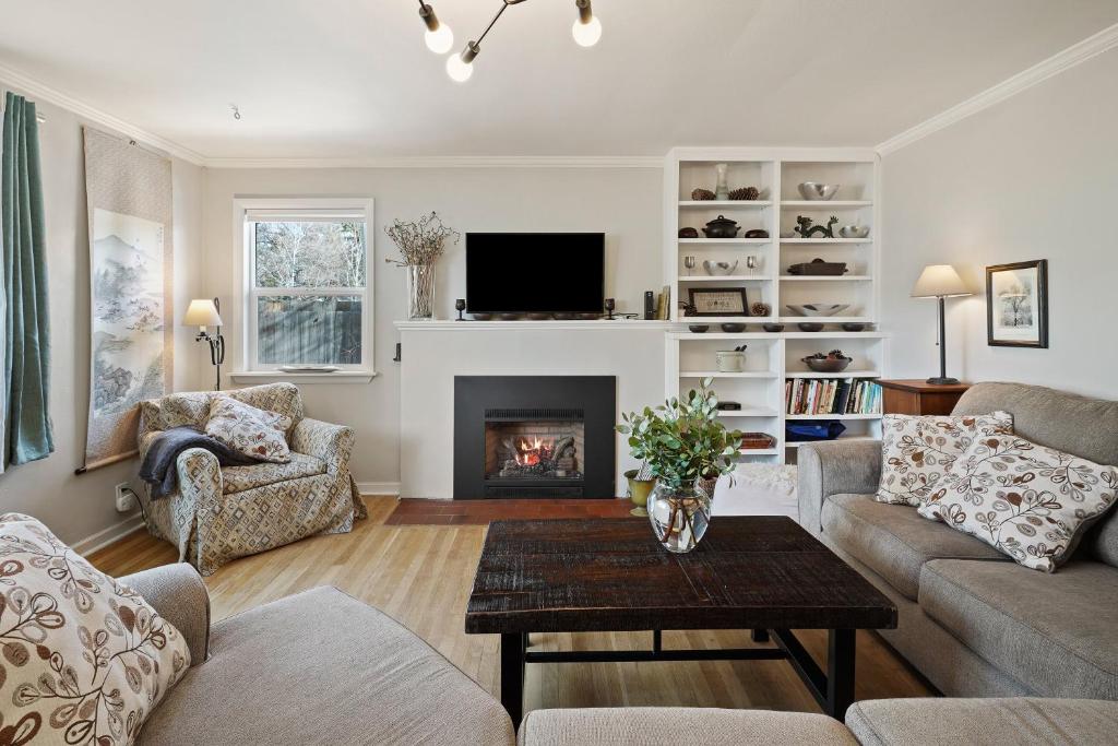 NW Nest 30 Day Minimum, Bend