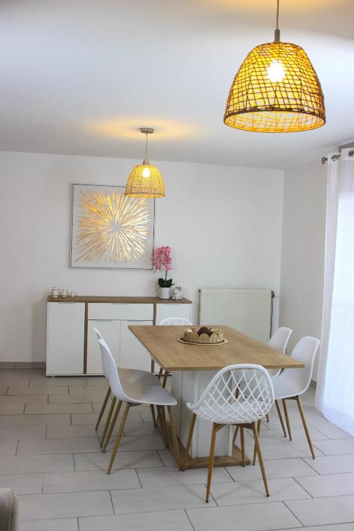 Appartement l'esprit de Lourdes, proche sanctuaire et gare, vue sur le château - 1