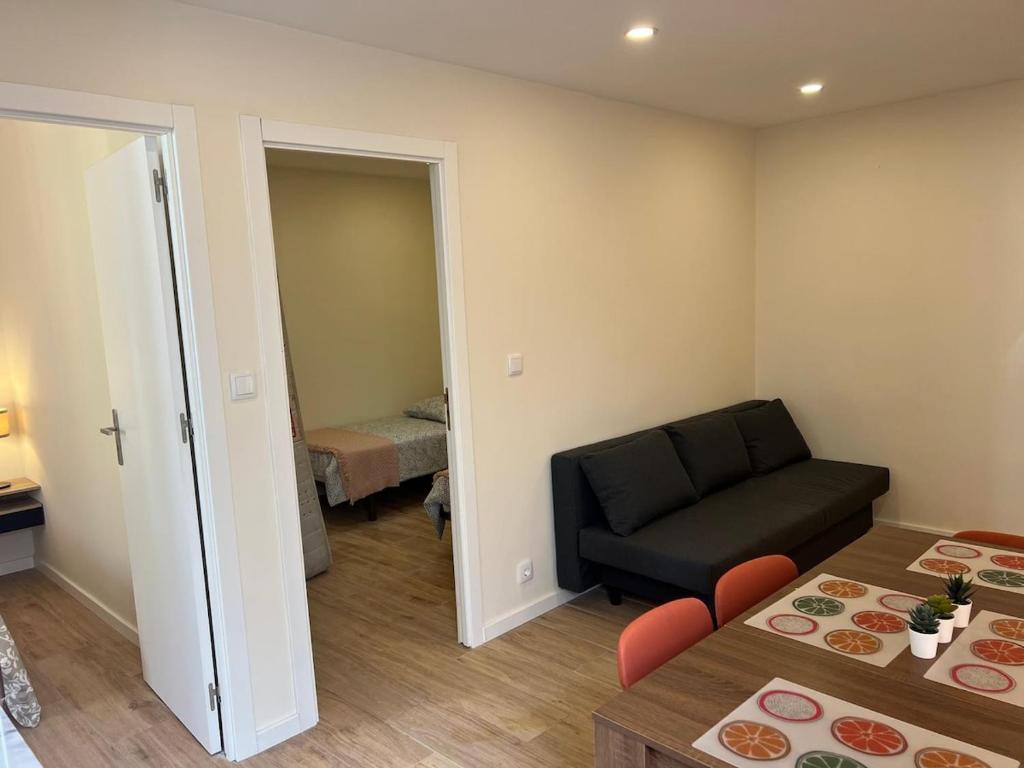 River Pace III, Porto