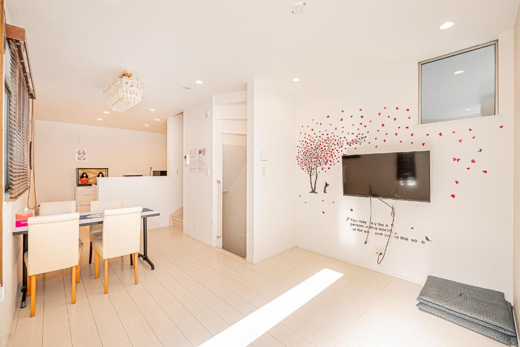 SkyTreeStayHotel2鐘ヶ淵駅から徒歩4分天井からskytreeが見えます