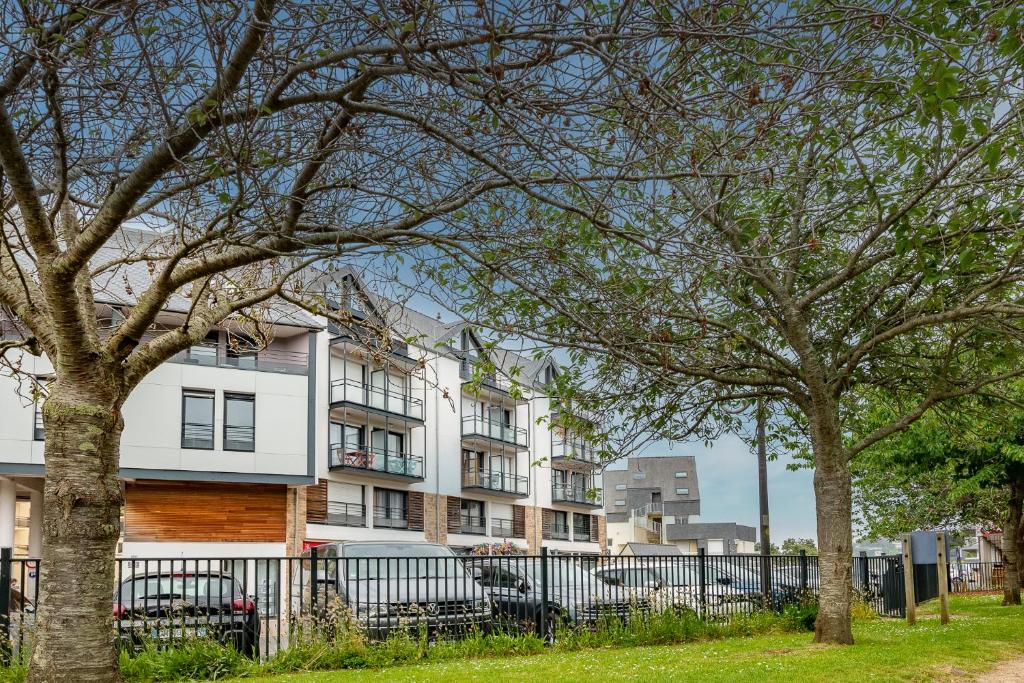 APPARTEMENT AU PIED DE LA PLAGE trestraou - 1