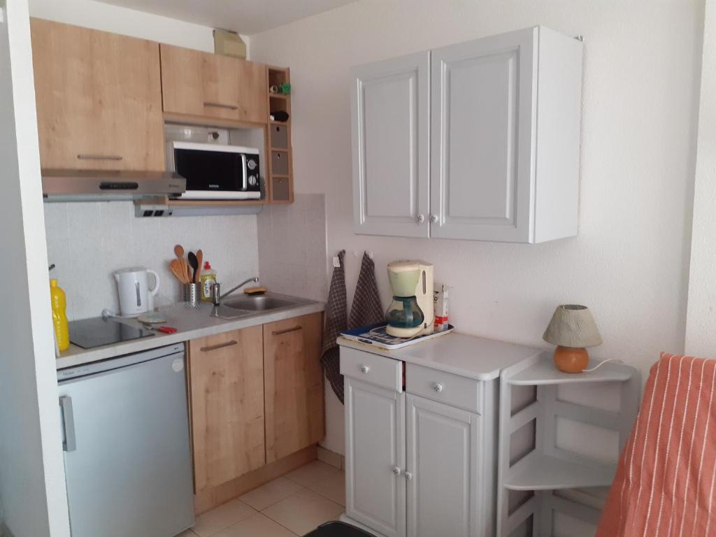 joli studio cabine 4 personnes à 300 m de la plage - 3