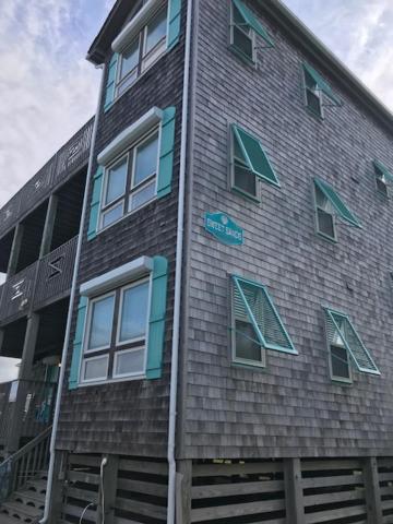 Sweet Sands of Salvo, Salvo