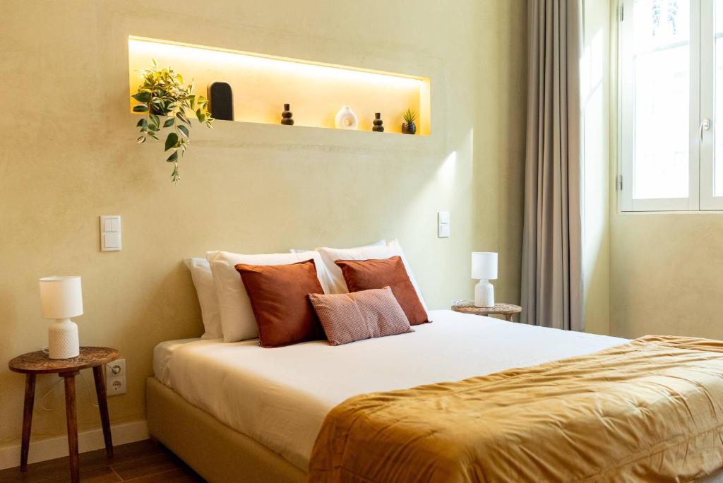 The Charm of Bolhão - Nairobi, Porto