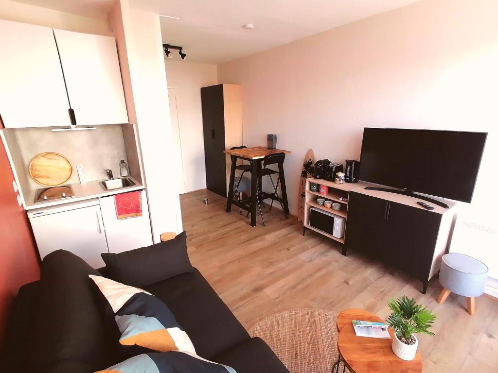 Joli studio front de mer Balcon WIFI vue cour - 5