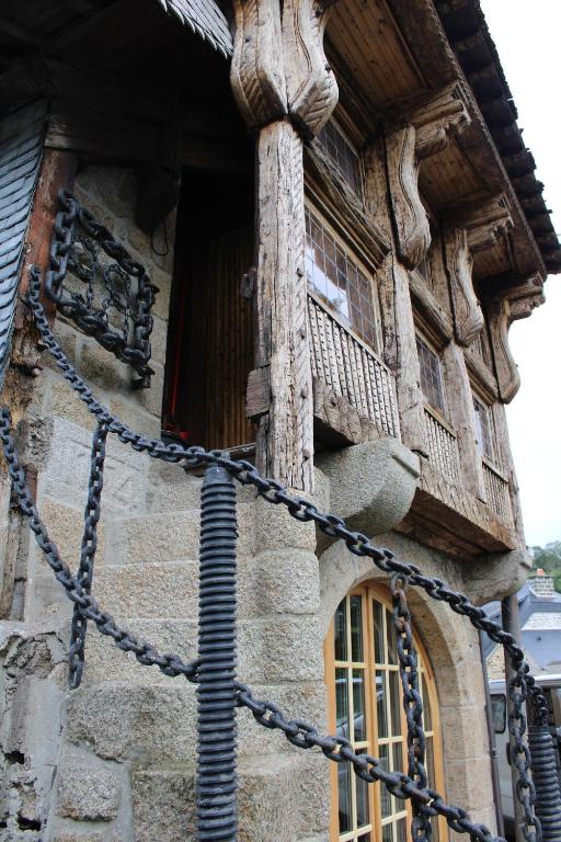 Atypical apartment with a poudlard air, Mont-Dol