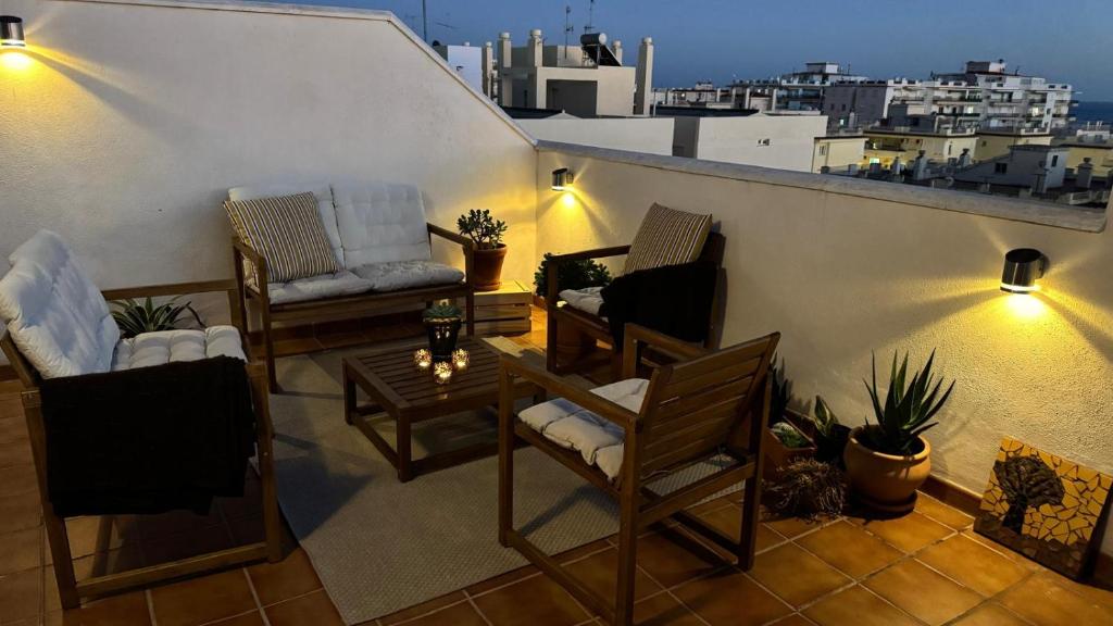 Torrecilla Penthouse with private roof terrace in central Nerja close to the sea - 3