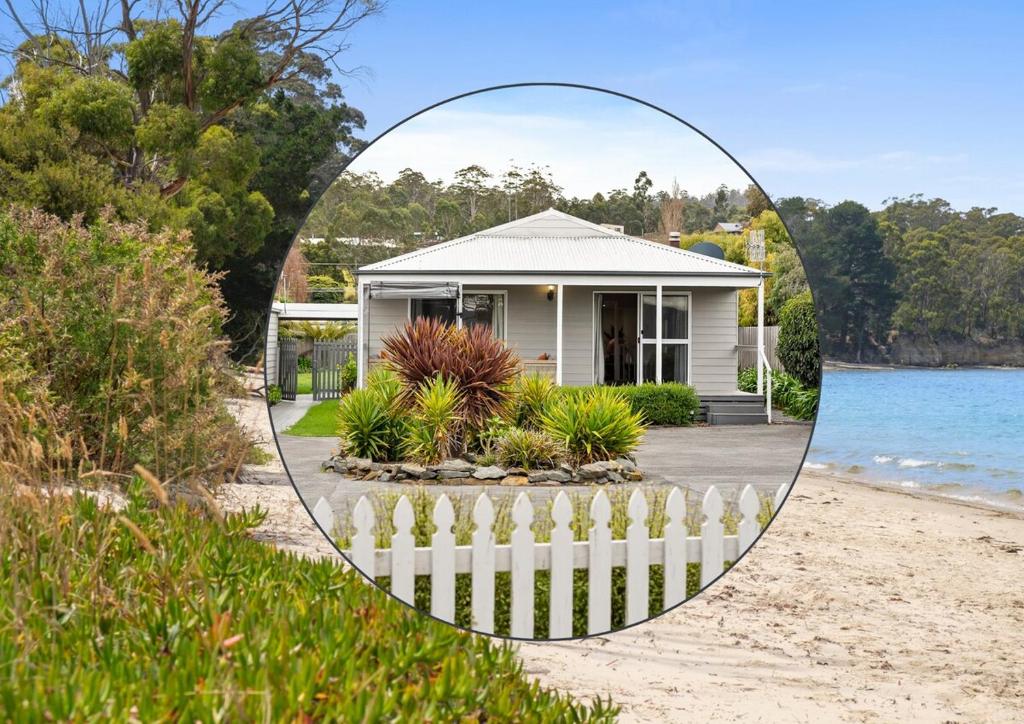 Coastal Retreat, Dover