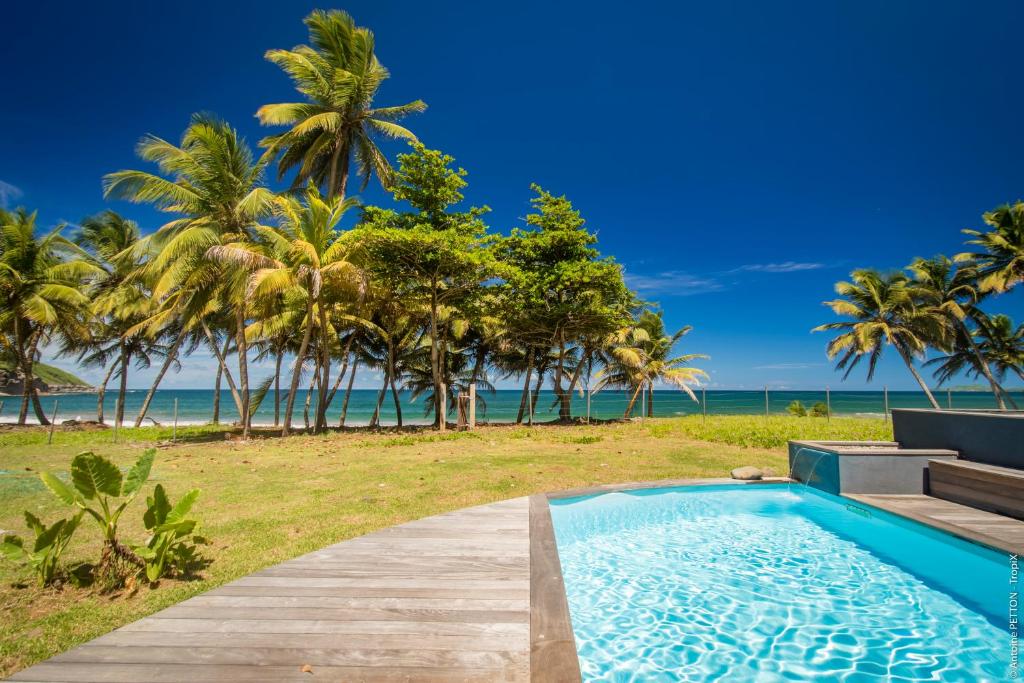 Maison d'O Baie de Saint-Jacques, sur une plage sauvage 전경