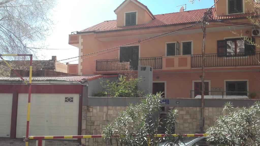 Villa Miranda - Croazia — Hotel in Omis