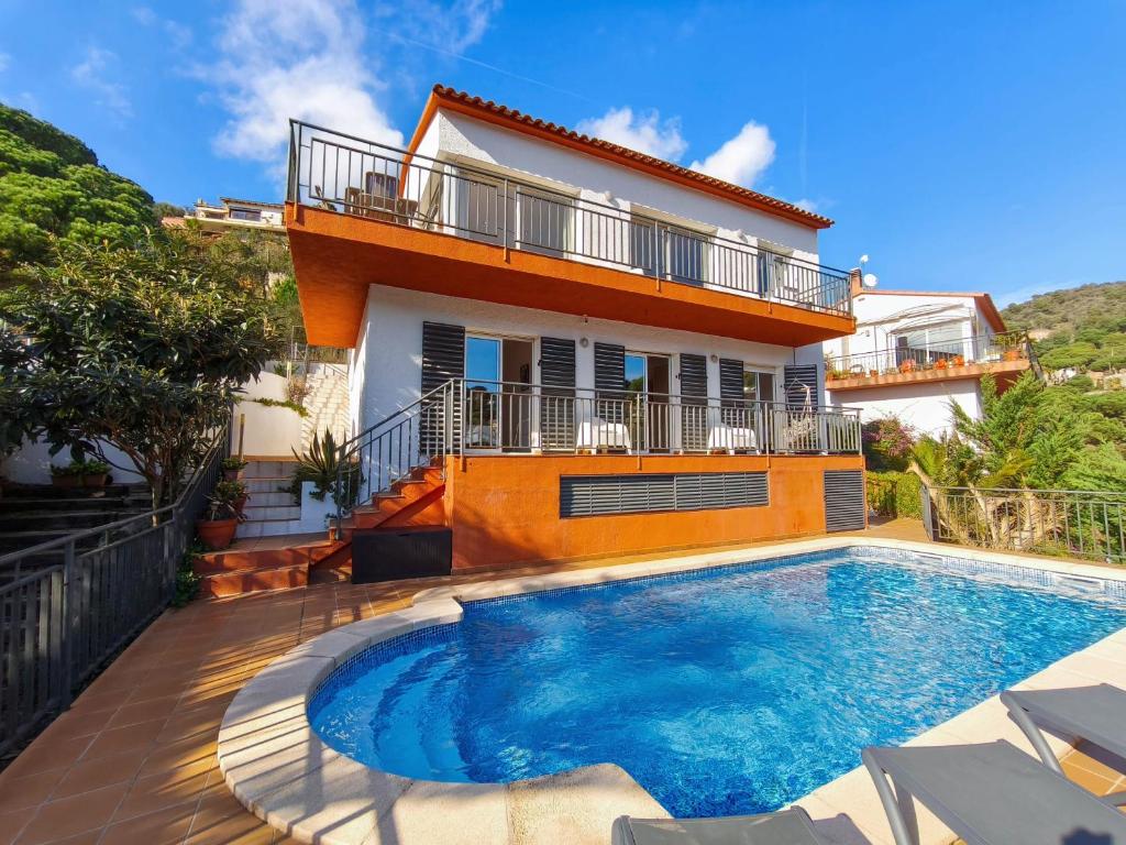 Pinzon, gezellige familievilla met groot zwembad., Lloret de Mar