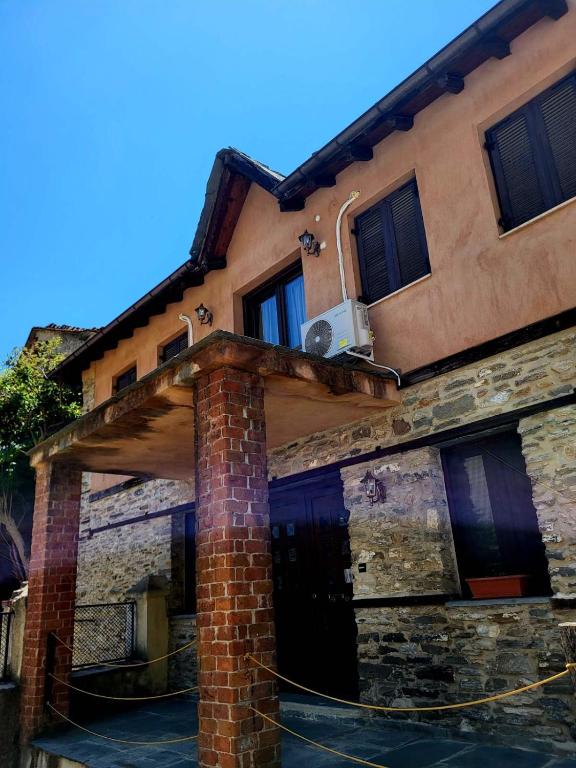 Rustic House, Eleftheroúpolis