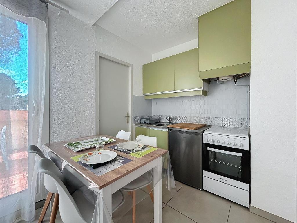 3122-T2 climatisé à 250m de la plage avec terrasse, et garage - 3