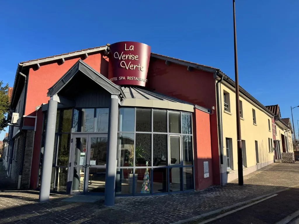 绿色威尼斯之家酒店，位于苏莱讷迪的酒店