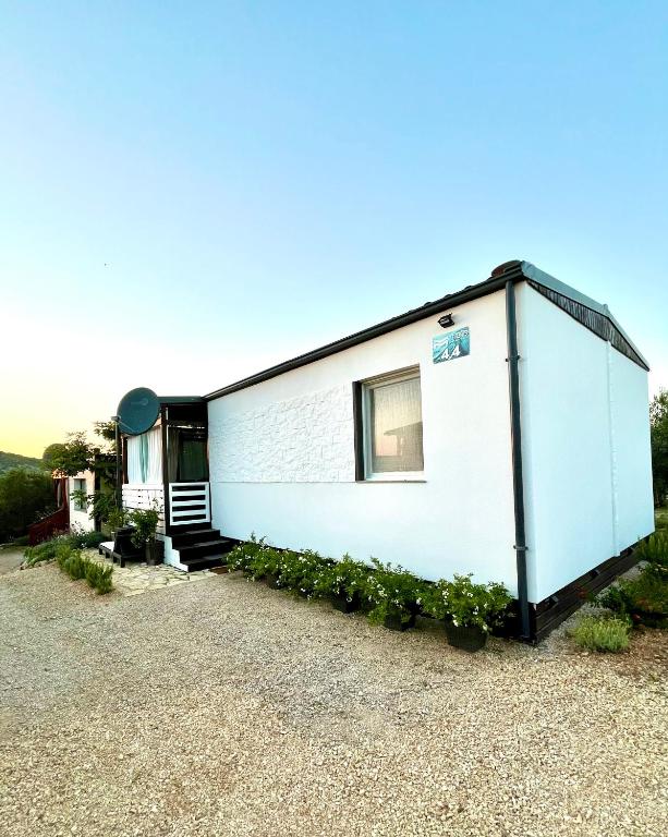 MARIS MOBILE HOME, Drage