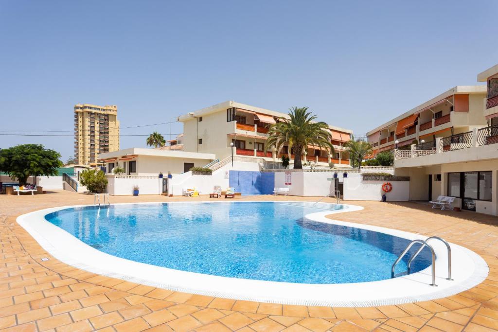 TMS Veramar2, Seafront, AC, Pool & Parking - 5