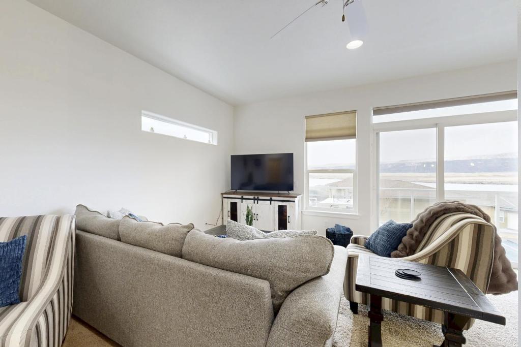 The River View on Riverview Way, Quincy