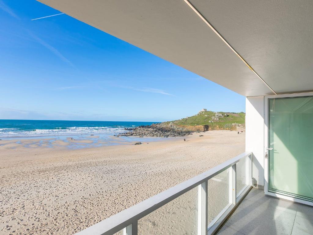 Louies Loft, St Ives