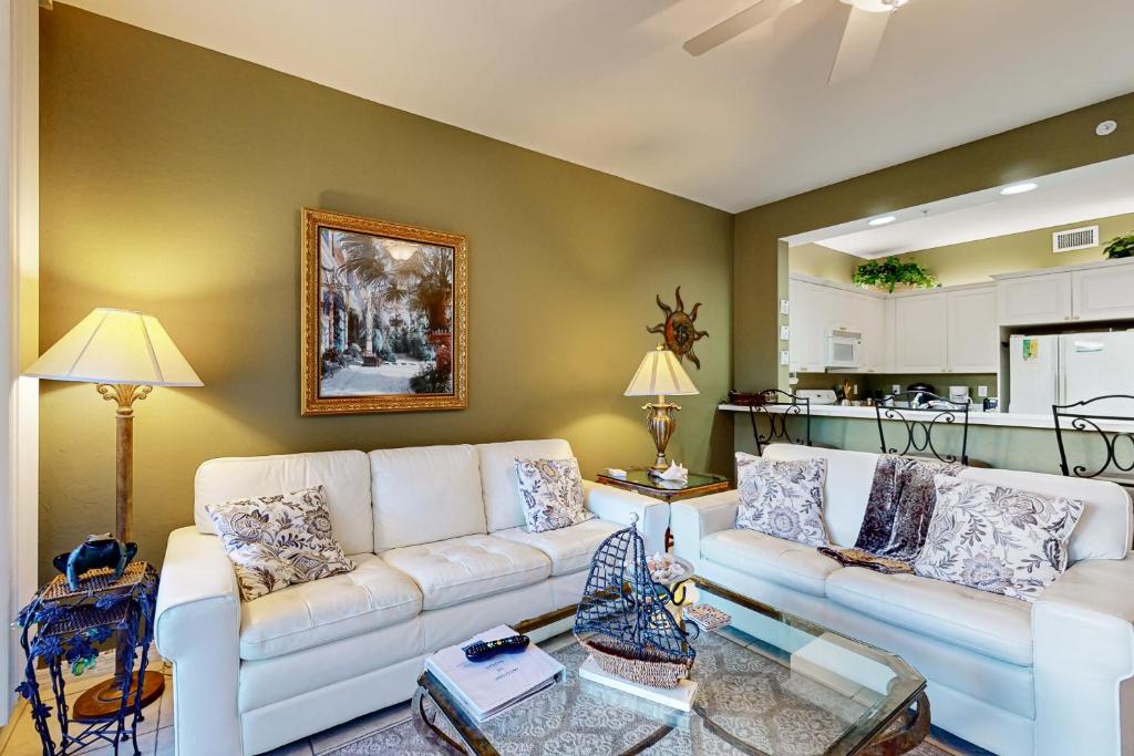 Paradise Palms, Naples