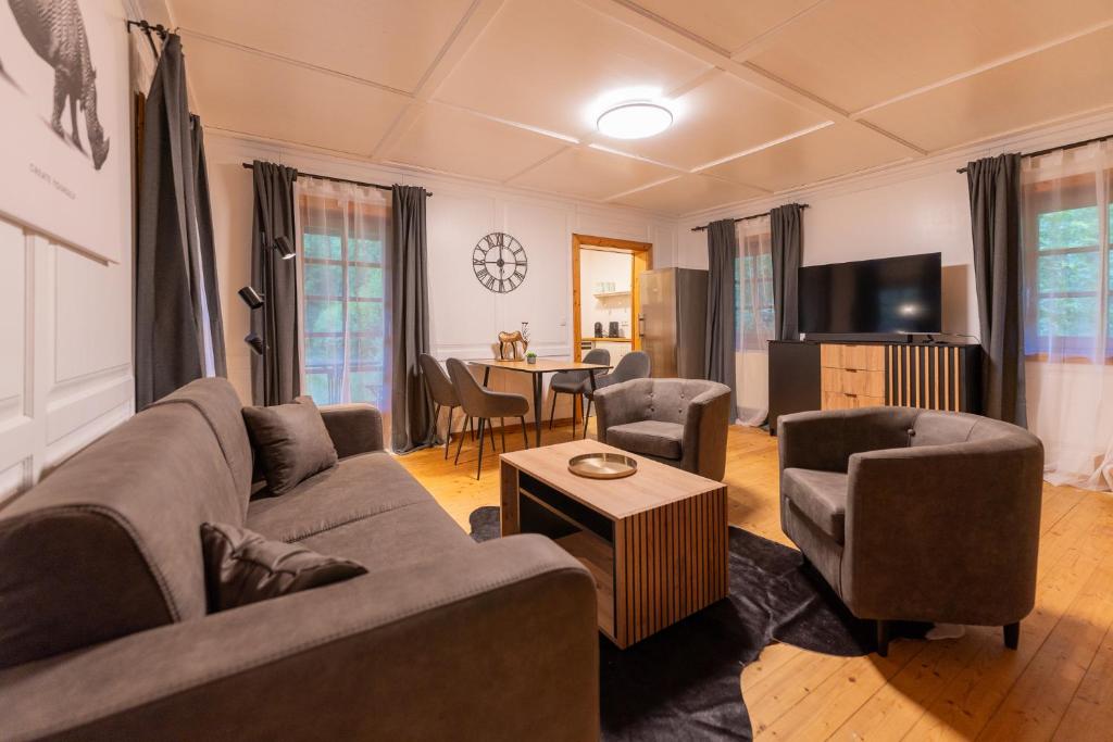 Schmuckes Geräumiges Haus mit Garten in Graz für bis zu 8 Gäste Ideal für Familien und Gruppen - 2