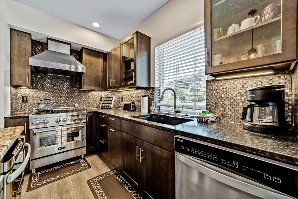 Serenity at Deerhaven #A & #C, Gold Beach