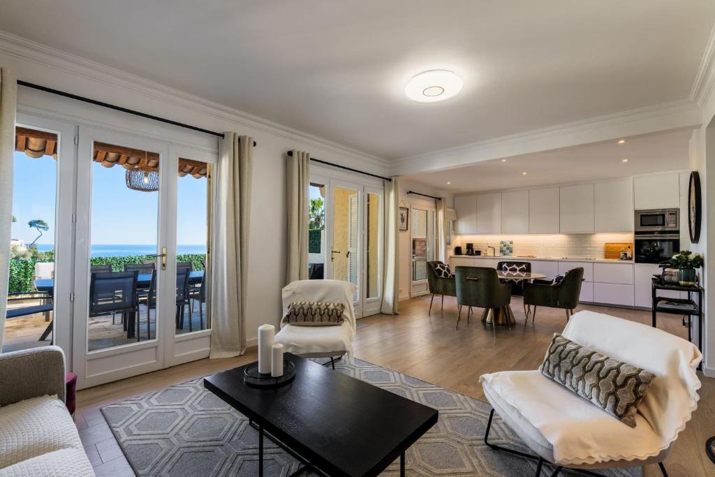 Elegance, serenite et vue exeptionnelle sur la rade - 4