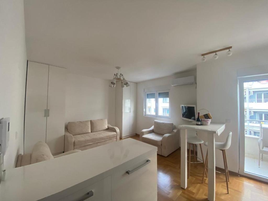L&K apartments, Budva