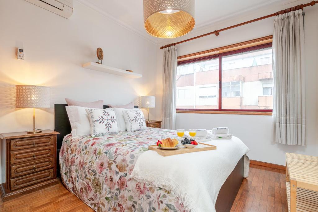 Host Wise - Rustic Bright Flat - City Centre, Porto