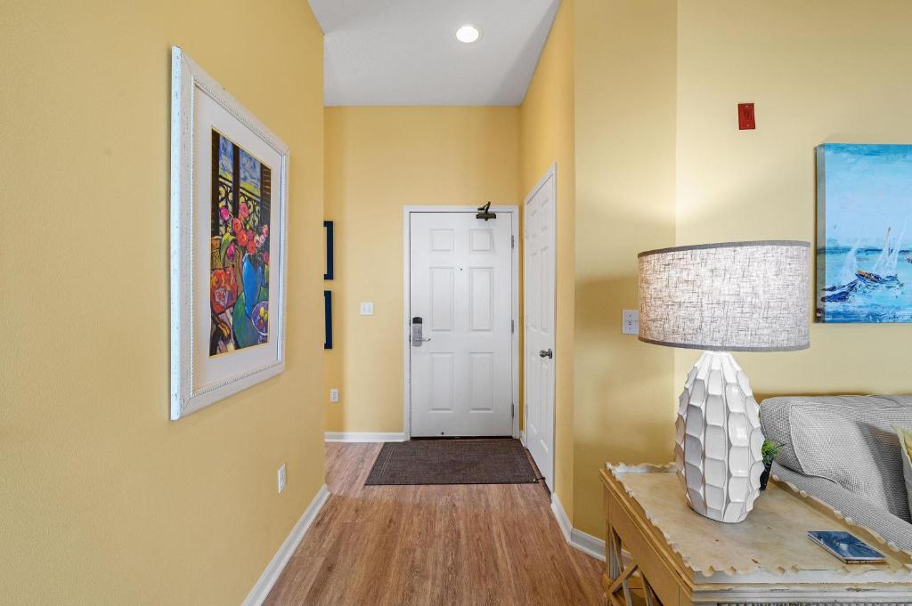 302 West, Gulf Highlands