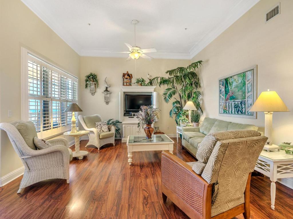 304 West, Gulf Highlands