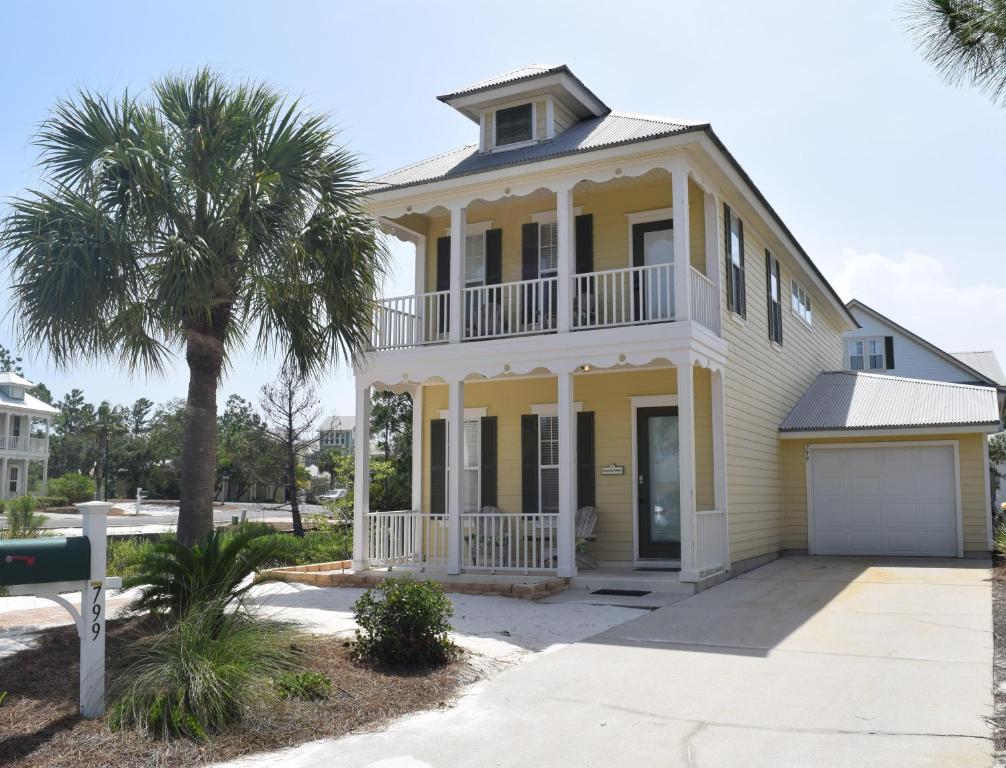 Peaceful Shore, Gulf Highlands