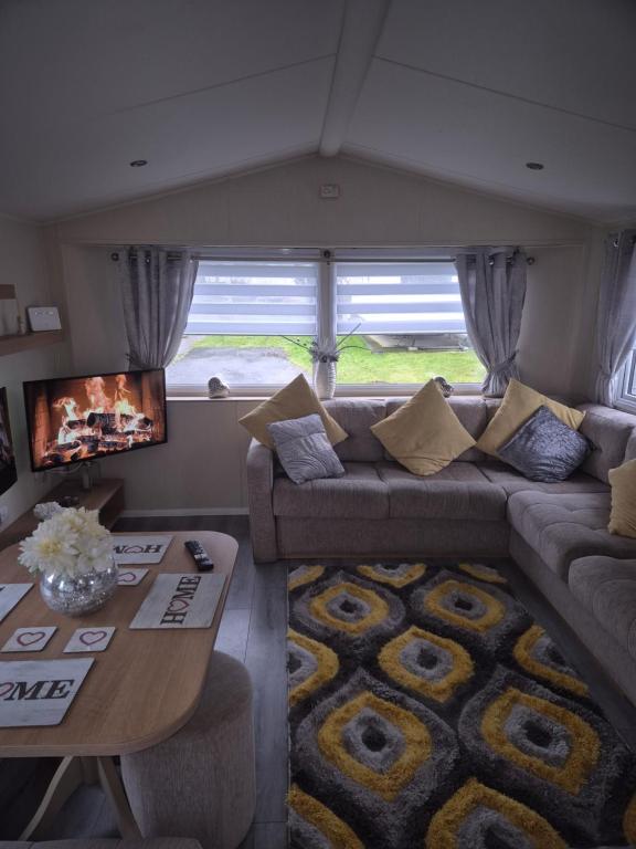 3 bedroom Caravan Craigtara, Ayr