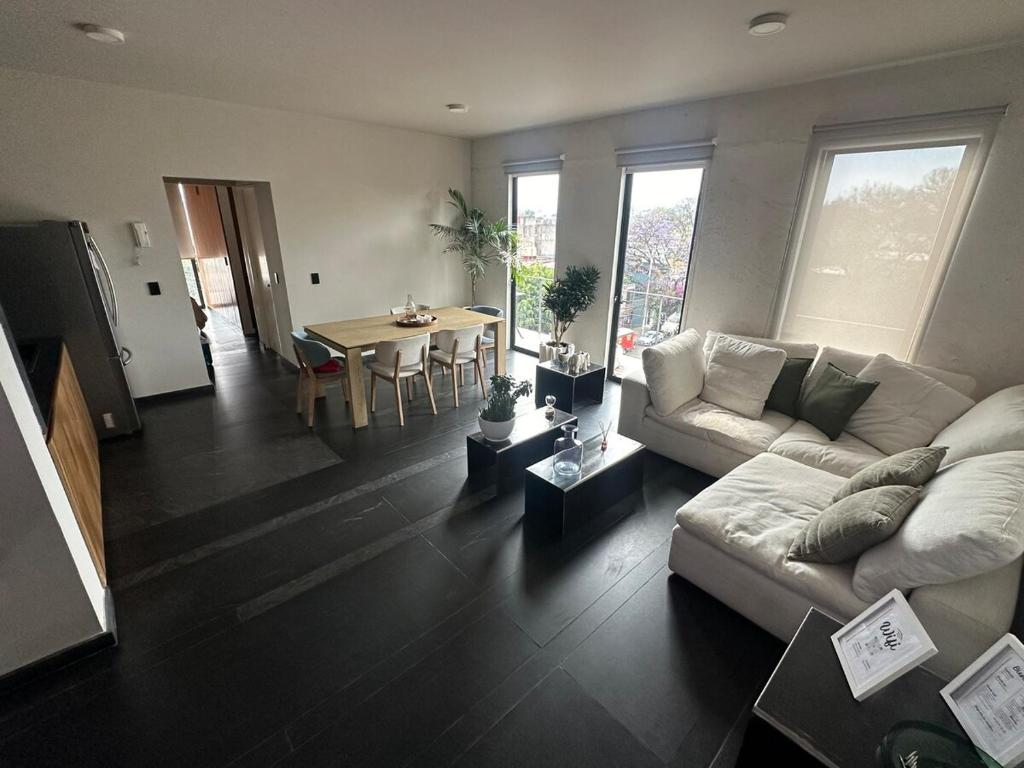 Apartment with balcony in the heart of the city, Mexiko