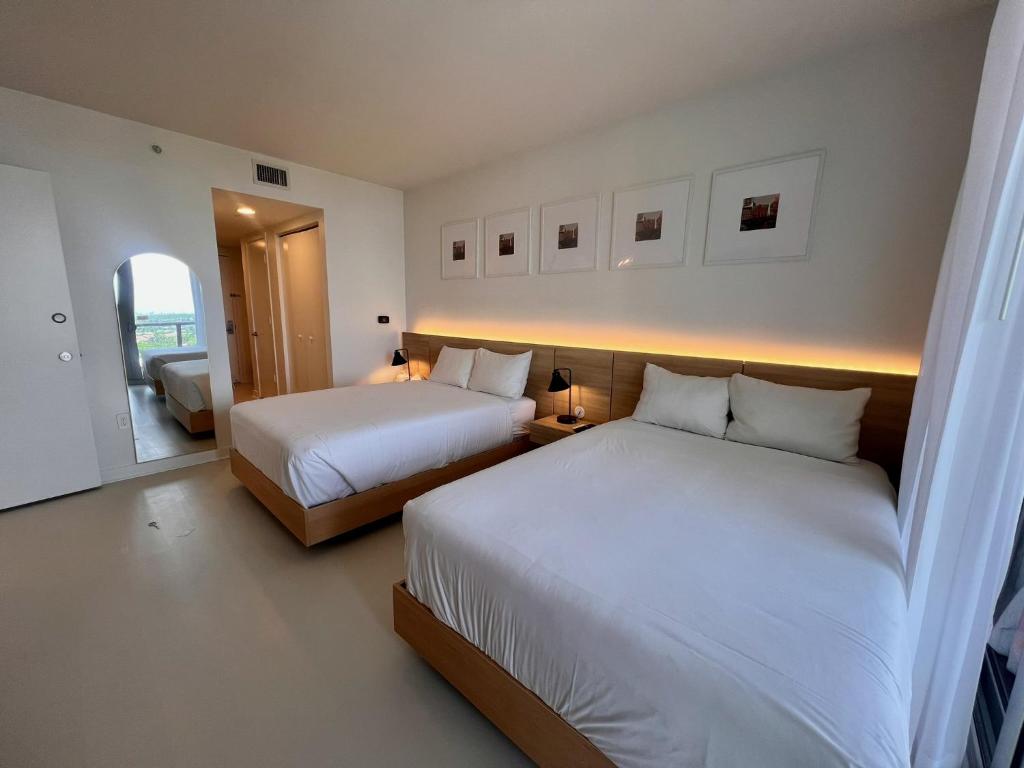 Studio Luxury Ocean Views Apt in Hallandale Beach, Hallandale Beach