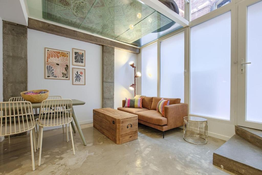 Beautiful central duplex apartment, Мадрид