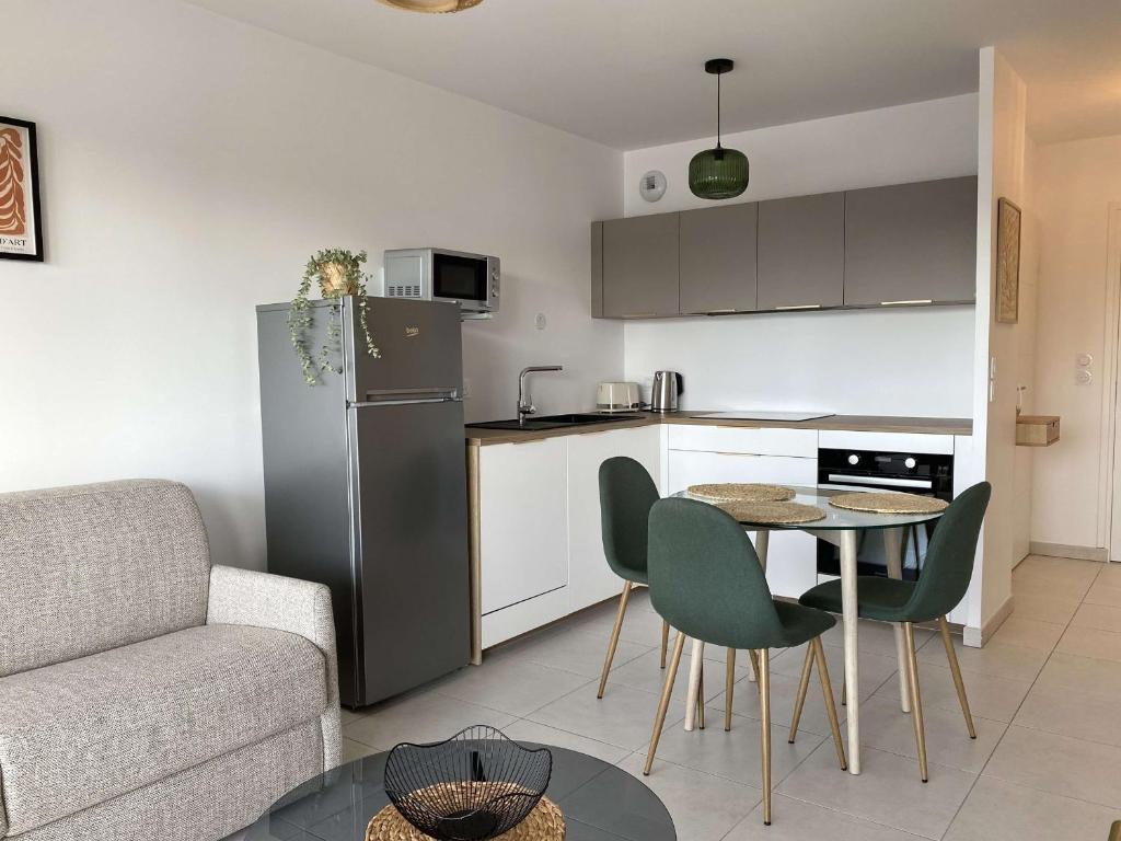 Appartement T2 avec terrasse et parking, vue sur l'étang de Thau - FR-1-553-296 - 4