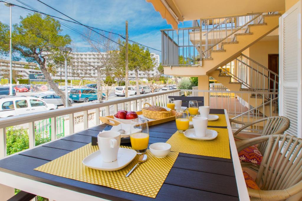 C140 Pine Beach by Mallorca Villa Selection, Alcudia