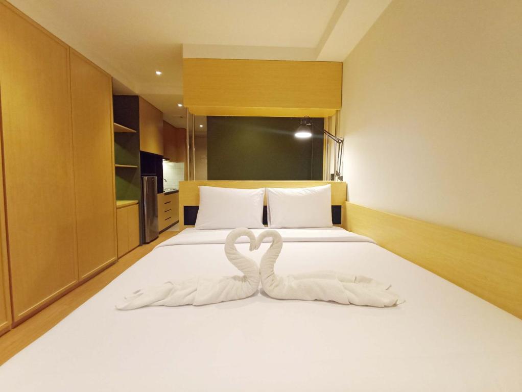 Comfy and Best Deal Studio at Mataram City Apartment By Travelio, Kejayan