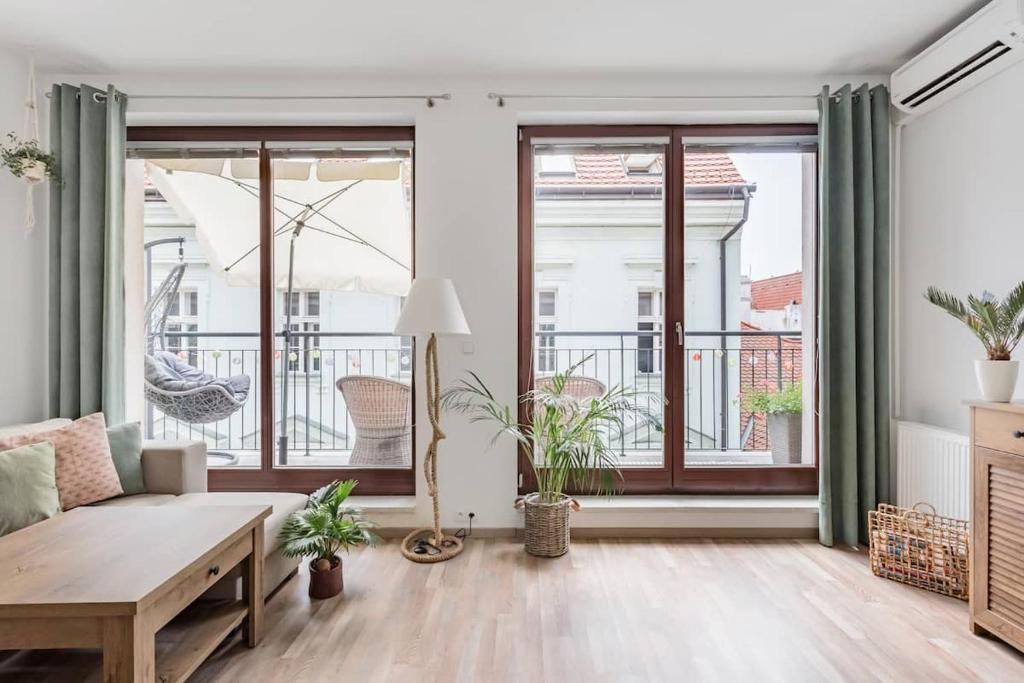 City Centre, Balcony, AC & Lift, Bratislava