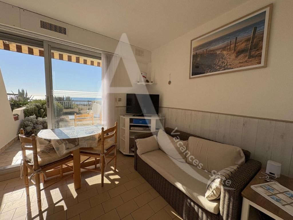 T2 en rez de jardin, face a la mer avec parking - 1