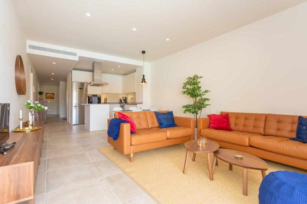 Heated pool and gym Premium apartment - 2