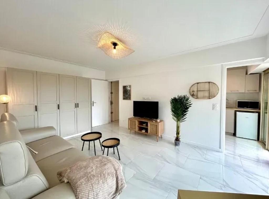Studio moderne à Juan les Pins - 30 m² avec balcon - 2