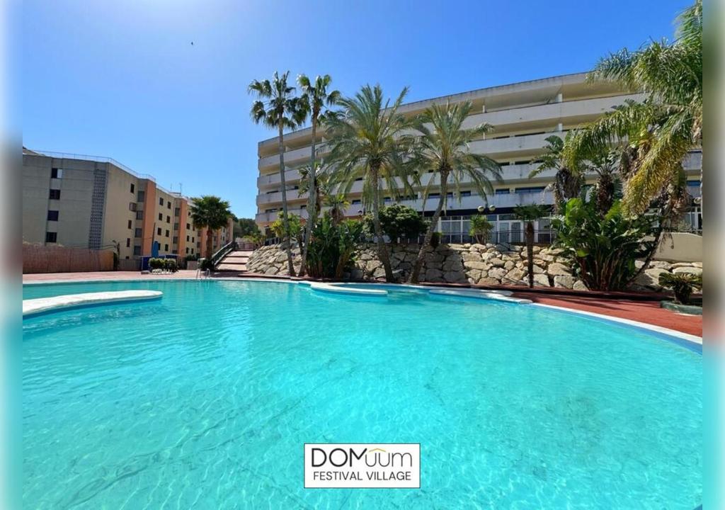DOMuum Holidays - FESTIVAL VILLAGE - 2