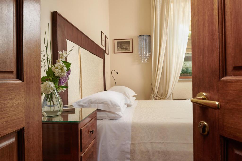 Palm Gallery Hotel - 5