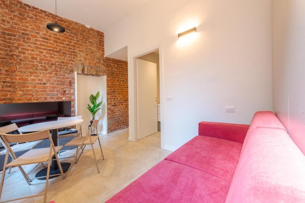 Brick Suite - 3