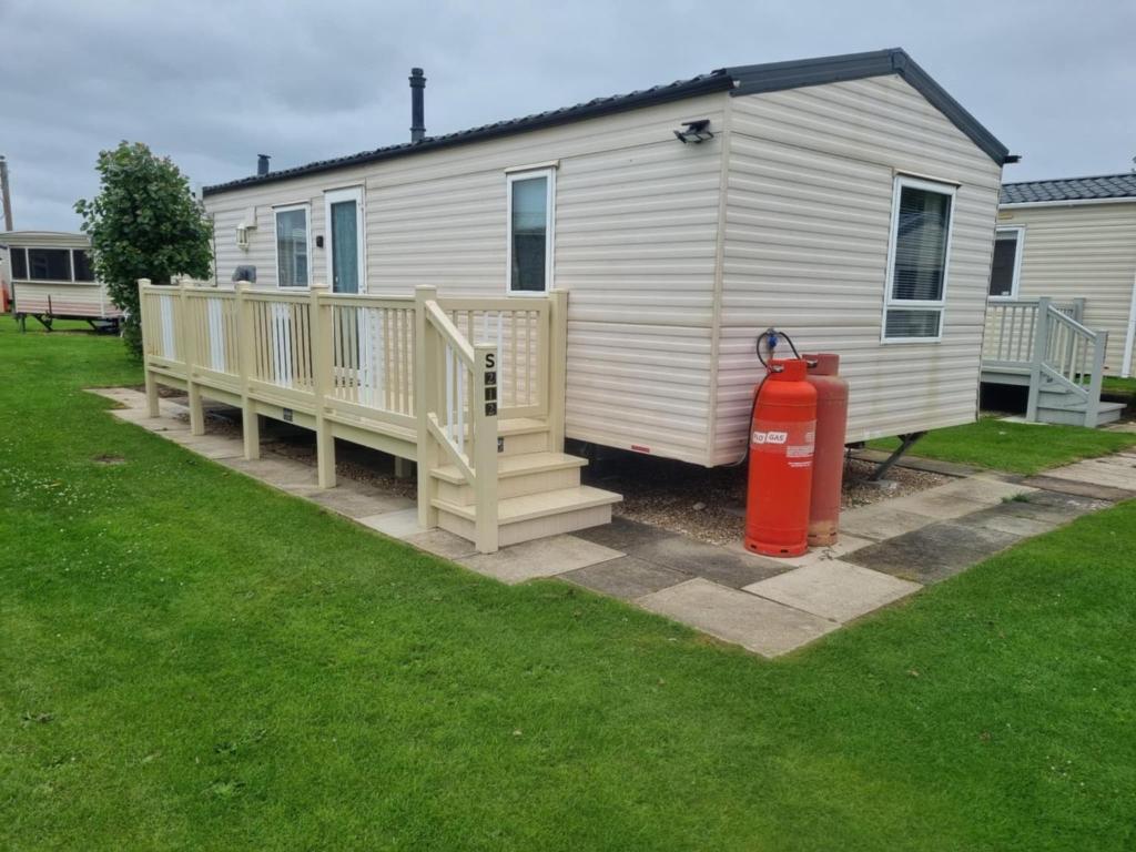 S212 6 BERTH DELUXE GOLDEN PALM CHAPEL ST LEONARDs, Chapel Saint Leonards