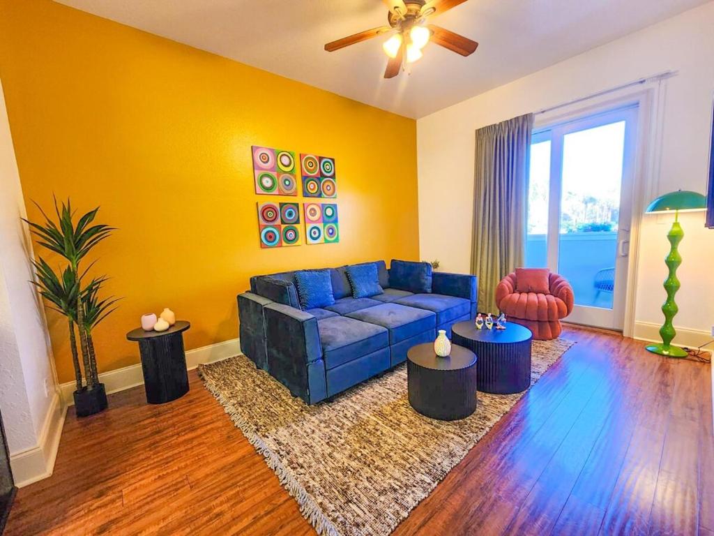 30A Signature King Suite with Parking, Pool and Balcony in Santa Rosa Beach, Santa Rosa Beach