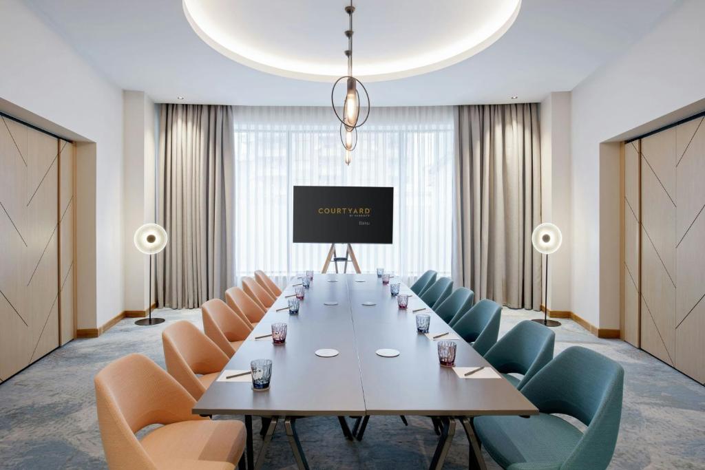 Toplantı odası / Geniş salon