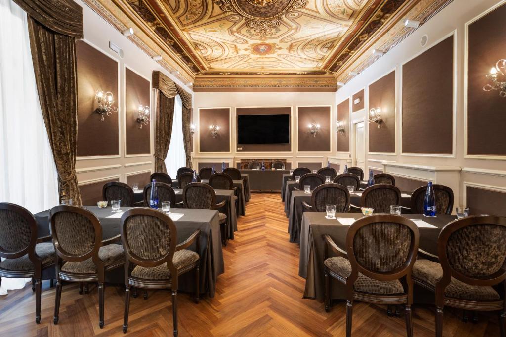 Tárgyalóterem/bálterem